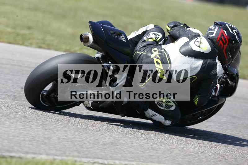 /44 09.08.2025 Plüss Moto Sport ADR/Freies Fahren/backside
